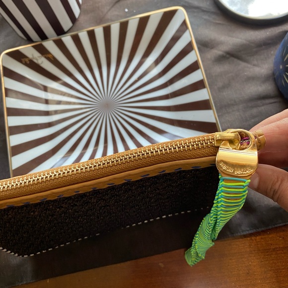 Henri Bendel wristlet